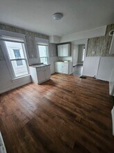 1404 E Lake Rd in Erie, PA - Building Photo - Building Photo