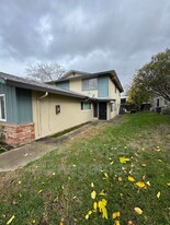 5758 Walerga Rd in Sacramento, CA - Building Photo - Building Photo