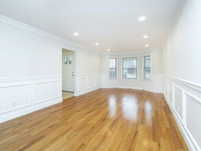 25 Corchaug Ave in Port Washington, NY - Building Photo - Building Photo