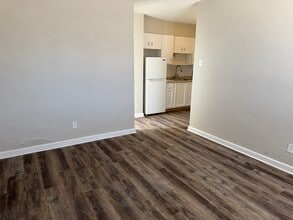 8025 Gravois Rd in St. Louis, MO - Building Photo - Building Photo