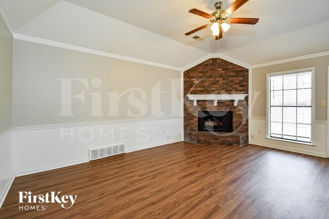 7600 Lowrance Rd, Unit 906 in Memphis, TN - Foto de edificio - Building Photo