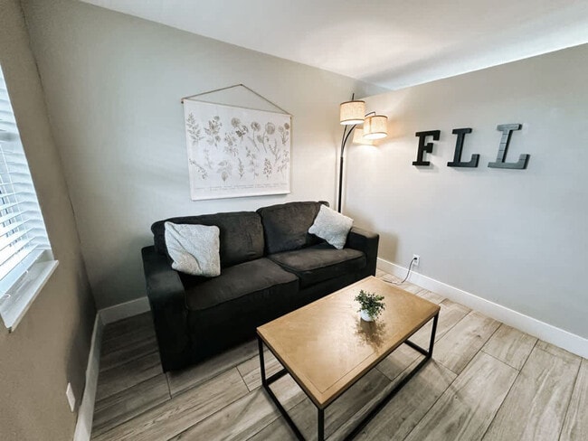 50 Davie Blvd in Fort Lauderdale, FL - Building Photo - Building Photo