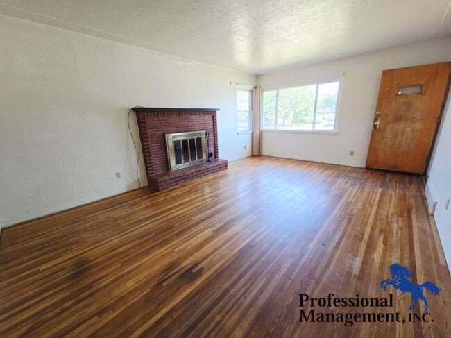 1324 Parkhill Dr in Billings, MT - Foto de edificio - Building Photo