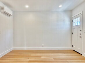 854 Orange Ave in Long Beach, CA - Building Photo - Building Photo