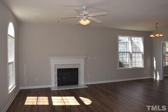 5646 Picnic Rock Ln in Raleigh, NC - Building Photo - Building Photo