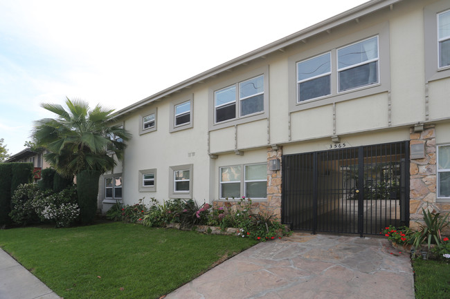 Palms Apartments in Los Angeles, CA - Foto de edificio - Building Photo