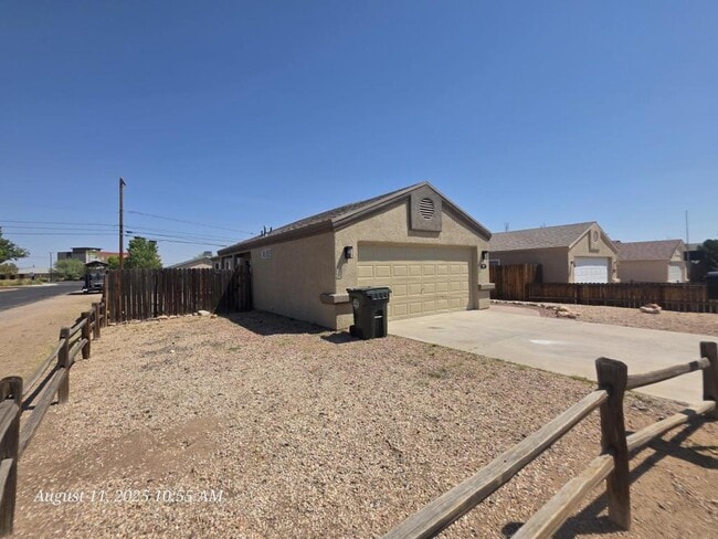 1801 Chicago Ave in Kingman, AZ - Building Photo - Building Photo