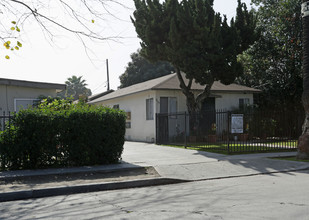 3154 Banning Avenue in Lynwood, CA - Building Photo - Building Photo