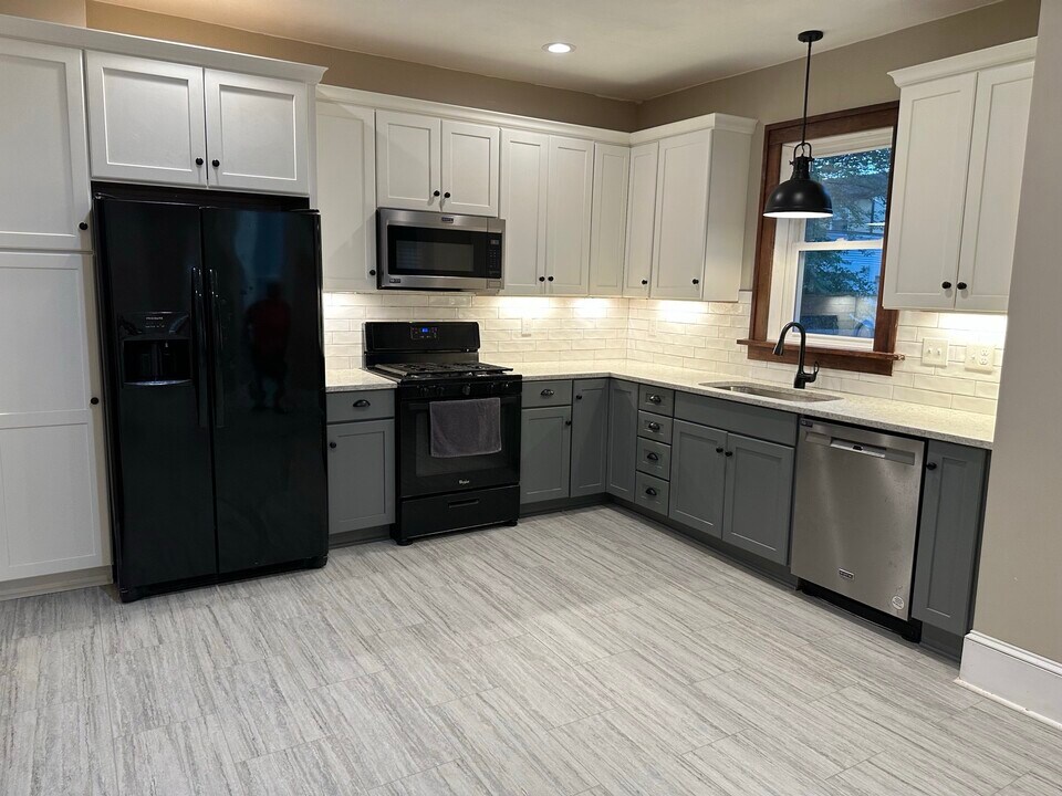 131 Clinton St in Columbus, OH - Building Photo