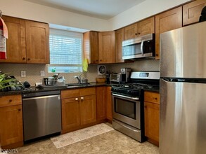 2467 NJ-10 in Morris Plains, NJ - Foto de edificio - Building Photo