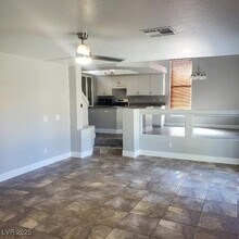 3709 Misty Falls St in Las Vegas, NV - Foto de edificio - Building Photo