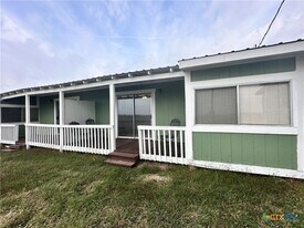 158 Stockmen in Maxwell, TX - Building Photo