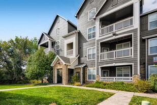Nash Springs Apartments in Colorado Springs, CO - Building Photo