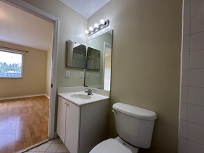 1260 29th SE St, Unit 203 in Homestead, FL - Building Photo - Building Photo