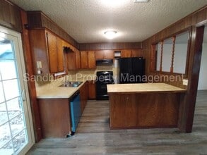 1004 SW 6th St in Wagoner, OK - Building Photo - Building Photo