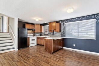 1186 E 3150 N in Ogden, UT - Foto de edificio - Building Photo