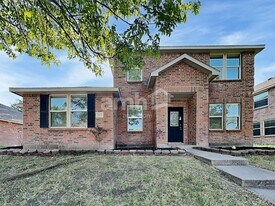 2804 Lake Vista Dr in Wylie, TX - Building Photo