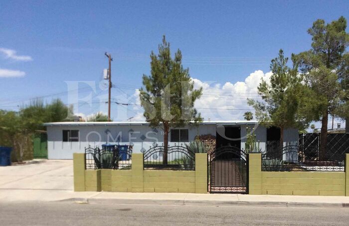 1612 Capistrano Ave in Las Vegas, NV - Building Photo
