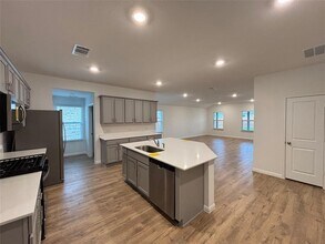 1824 Marlin Spike Dr in Leander, TX - Building Photo - Building Photo