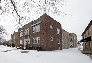 3821 N Humboldt Blvd Apartments