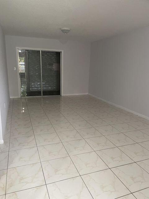 6054 Forest Hill Blvd in West Palm Beach, FL - Building Photo - Building Photo