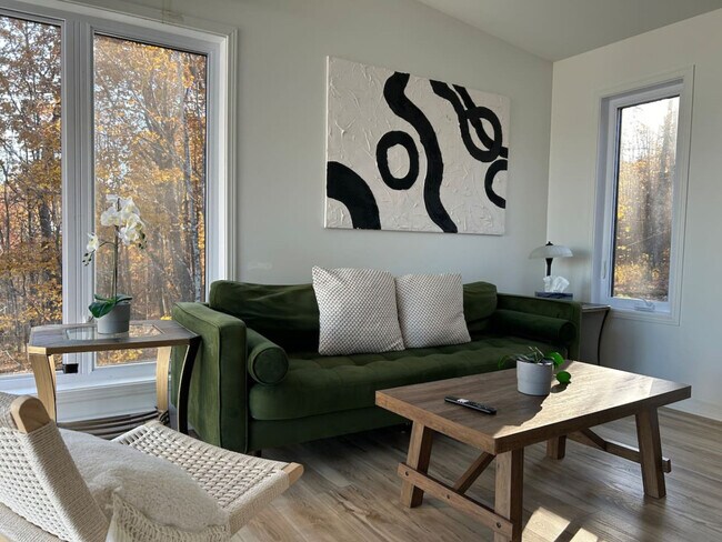 94 Chem. des Martins Pêcheurs in Val-des-monts, QC - Building Photo - Building Photo