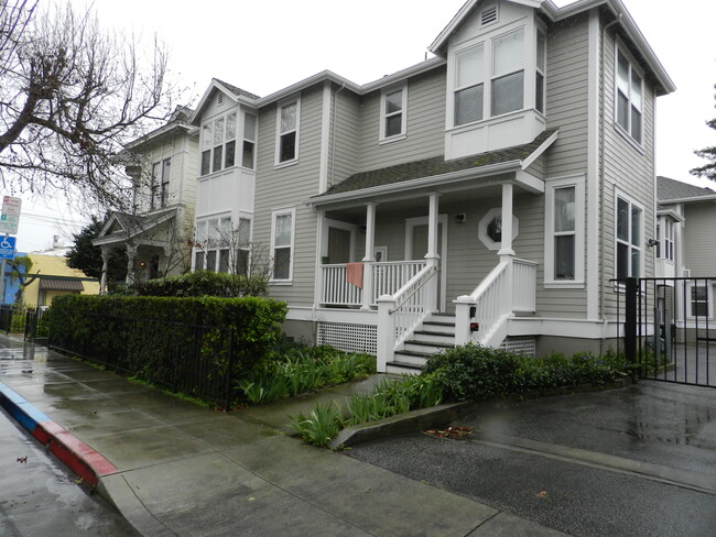 205 Maple St in Santa Cruz, CA - Building Photo - Building Photo