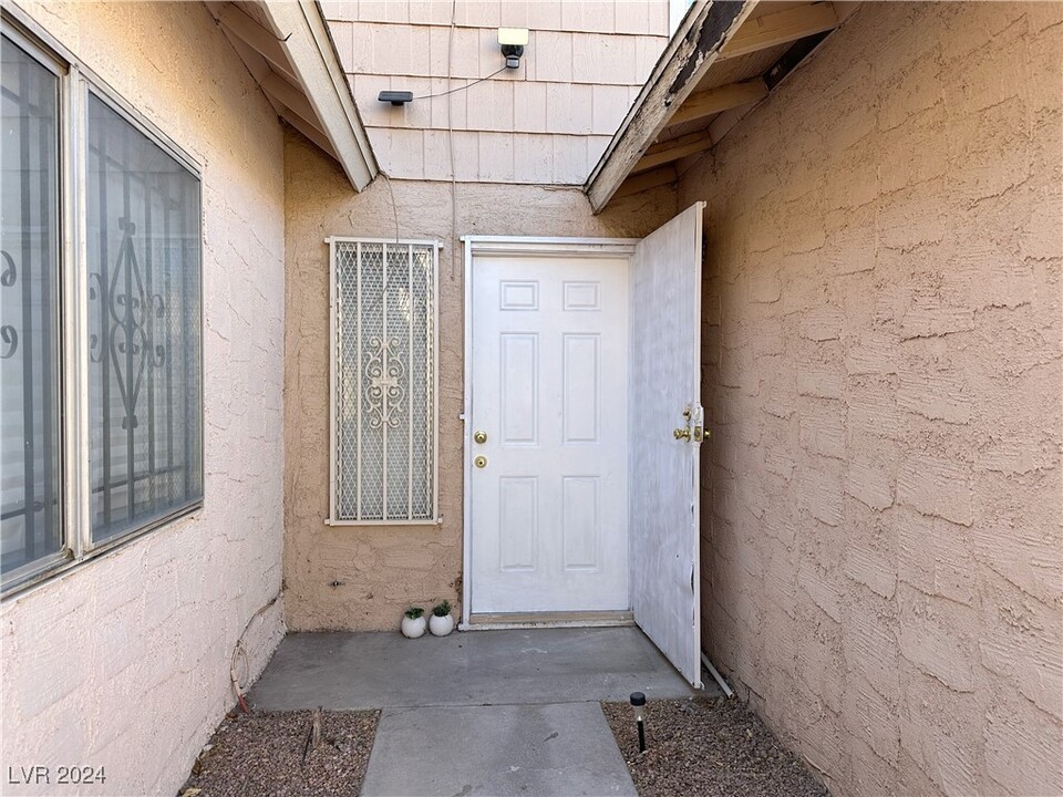 5137 Greene Ln in Las Vegas, NV - Building Photo