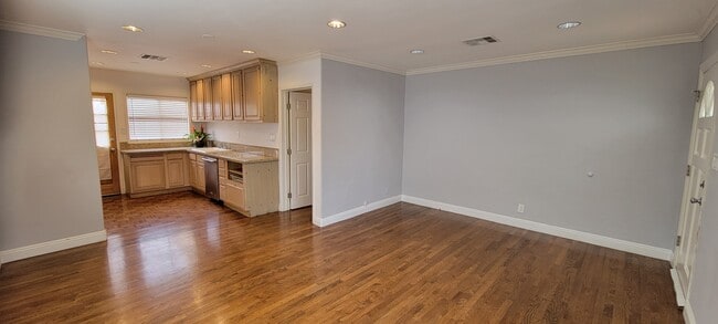 17565 Bullock St in Encino, CA - Building Photo - Building Photo