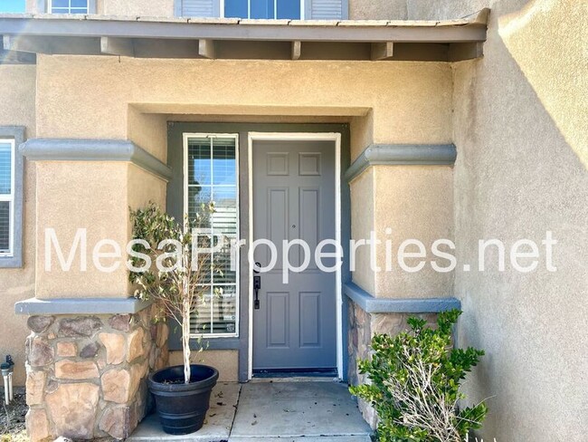 15028 Henderson St in Adelanto, CA - Building Photo - Building Photo