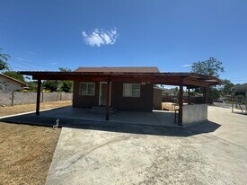 40253 Johnston Ave in Hemet, CA - Building Photo