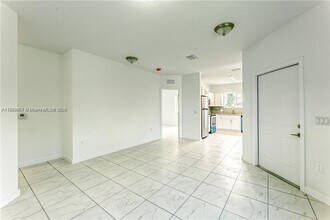 14815 NE 7th Ct in Miami, FL - Building Photo - Building Photo