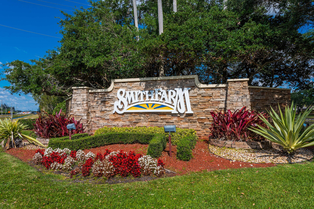 7065 Copperfield Cir in Greenacres, FL - Building Photo