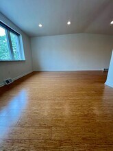569 Domino Ln in Philadelphia, PA - Building Photo - Building Photo