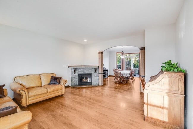 33 SE 218th Ave in Gresham, OR - Building Photo - Building Photo