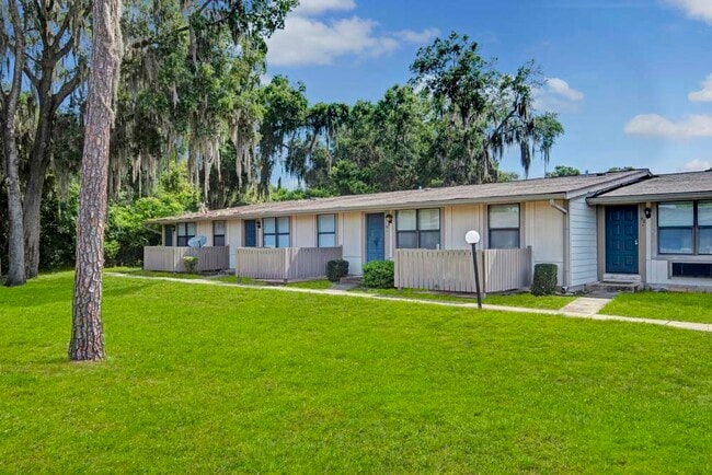 Applewood in DeLand, FL - Building Photo - Building Photo