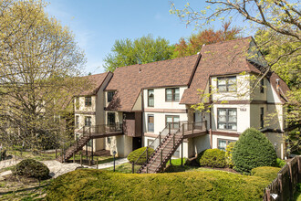 Green Tree Run Condos in Philadelphia, PA - Building Photo - Building Photo