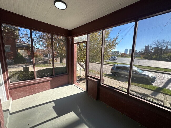 138 E Lincoln St in Columbus, OH - Building Photo - Building Photo