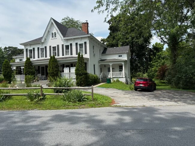 650 Van Wagner Rd, Unit 650A