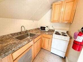 207 Kelvin Pl in Ithaca, NY - Building Photo - Building Photo