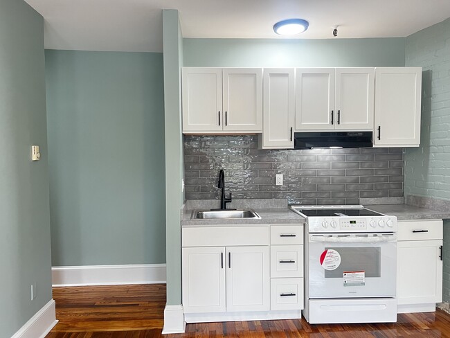 61 Park Dr, Unit 55 Park Drive #10 in Boston, MA - Building Photo - Building Photo