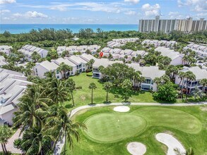 3007 Fairway Dr N in Jupiter, FL - Building Photo - Building Photo