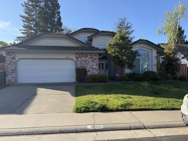 property at 4933 Charter Rd