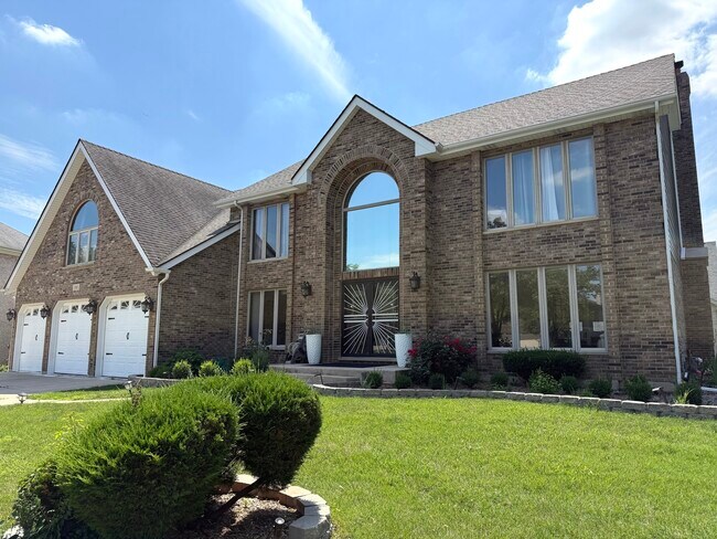 property at 198 N Catalpa St