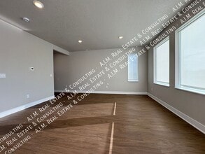 284 Caspian Ct in Waukee, IA - Building Photo - Building Photo