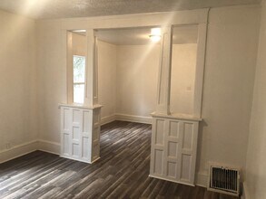 1127 Victory St in Akron, OH - Foto de edificio - Building Photo