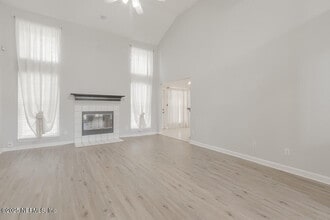1942 Derringer Rd in Jacksonville, FL - Building Photo - Building Photo