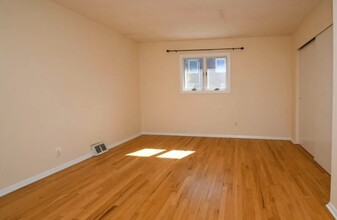 404 7th Ave in Asbury Park, NJ - Building Photo - Interior Photo