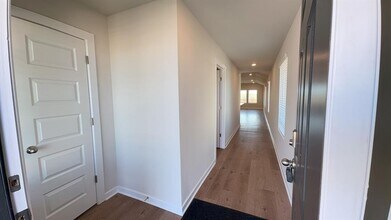 10709 Red Thistle Dr in Oklahoma City, OK - Building Photo - Building Photo