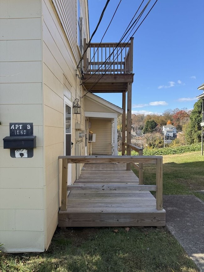 1424 W 4th St in Winston-Salem, NC - Building Photo - Building Photo